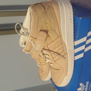 Aididas forum mid refined